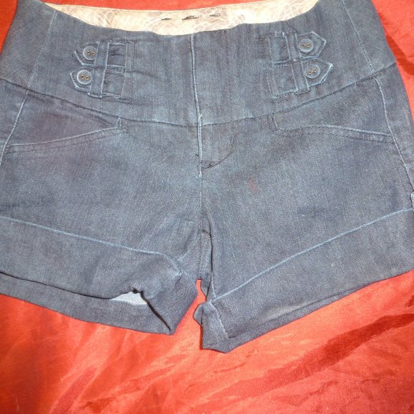 Short and Sweet - Show off Your Legs!! Boom Boom Jean Shorts sz 1 - Picture 2 of 13